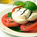 Fresh & Simple Caprese Salad Recipe: A Taste of Italy