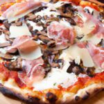 Savor the Classic Taste: Pizza Prosciutto e Funghi Guide