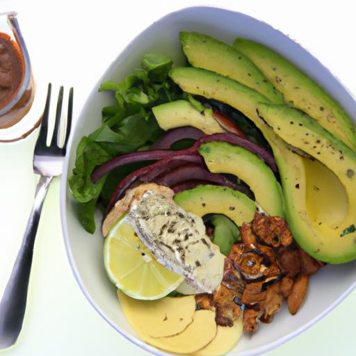 fresh & flavorful: Grilled Chicken Salad with Creamy Avocado